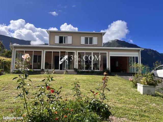 Villa 8 pièces 159 m²