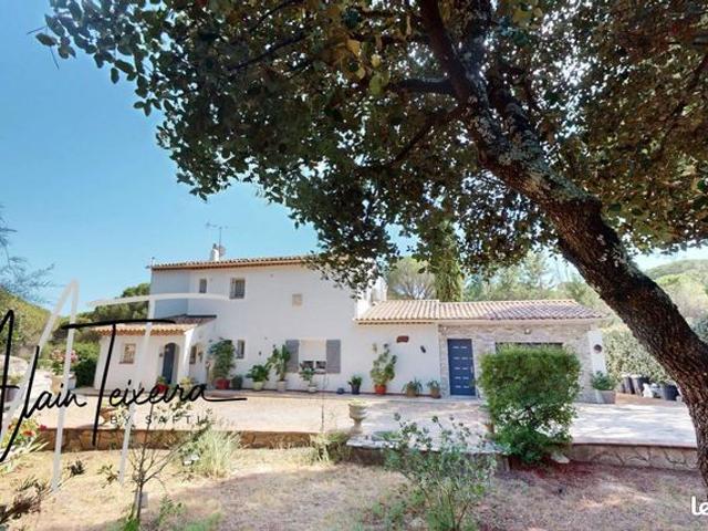 Villa 8 pièces 160 m²