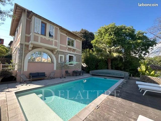 Villa 8 pièces 160 m²