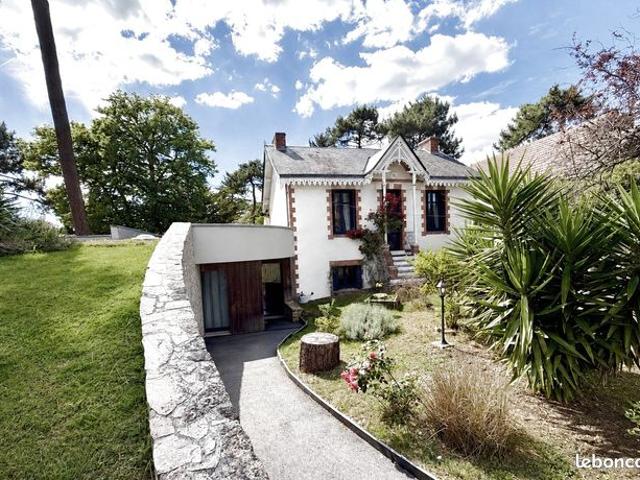 Villa 8 pièces 160 m²