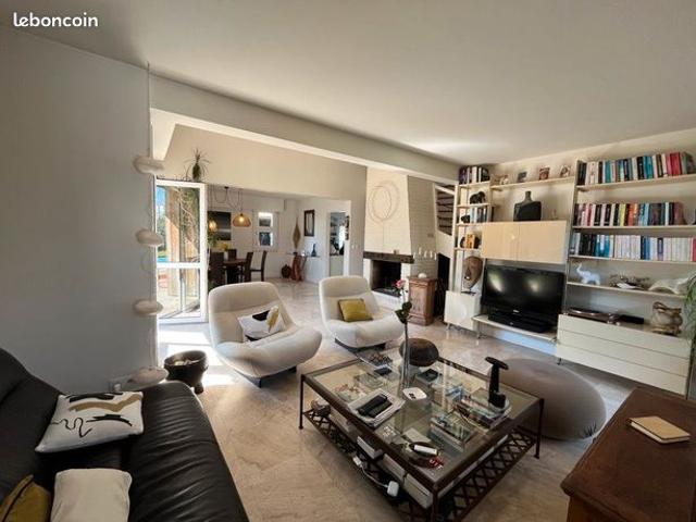 Villa 8 pièces 160 m²