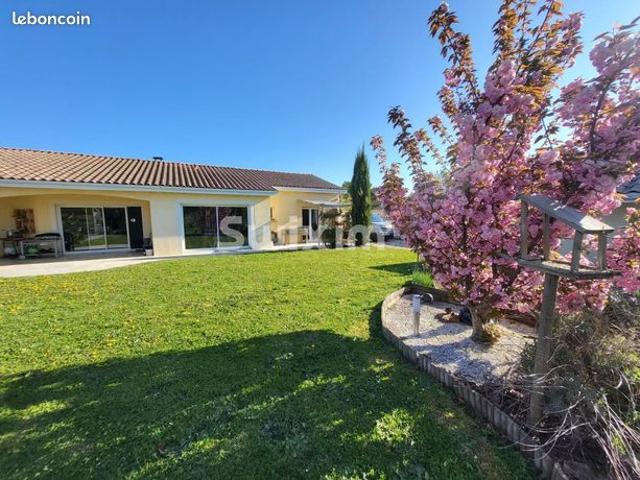 Villa 8 pièces 160 m²