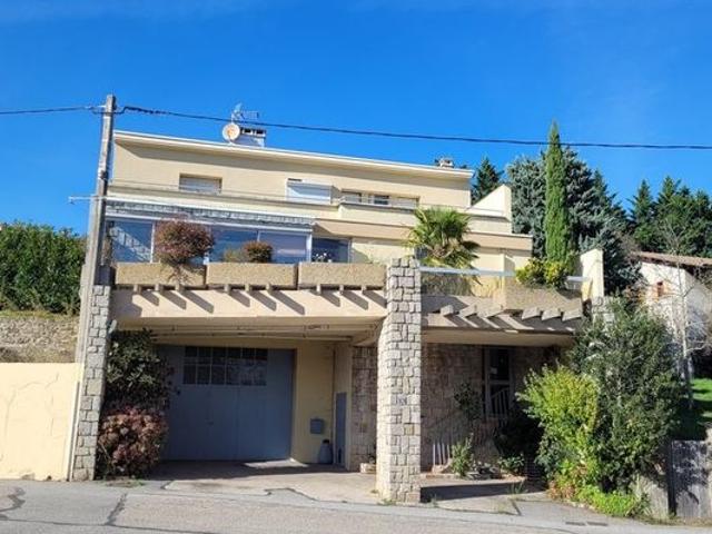 Villa 8 pièces 161 m²