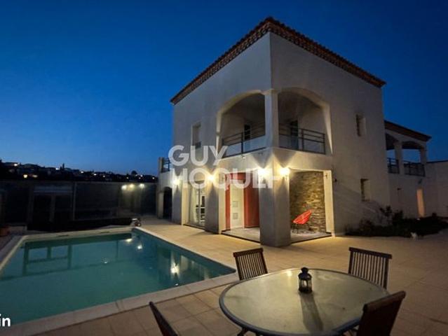 Villa 8 pièces 163 m²