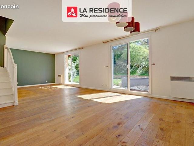 Villa 8 pièces 163 m²