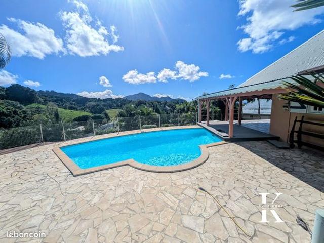 Villa 8 pièces 163 m²