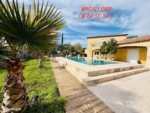 Villa 8 pièces 165 m²