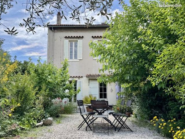 Villa 8 pièces 165 m²