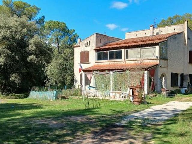Villa 8 pièces 166 m²