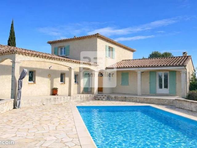 Villa 8 pièces 167 m²