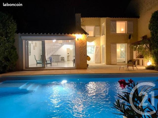 Villa 8 pièces 169 m²