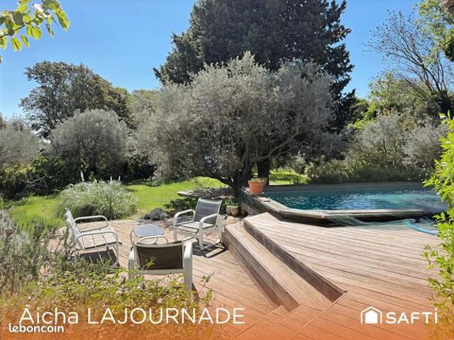 Villa 8 pièces 170 m²