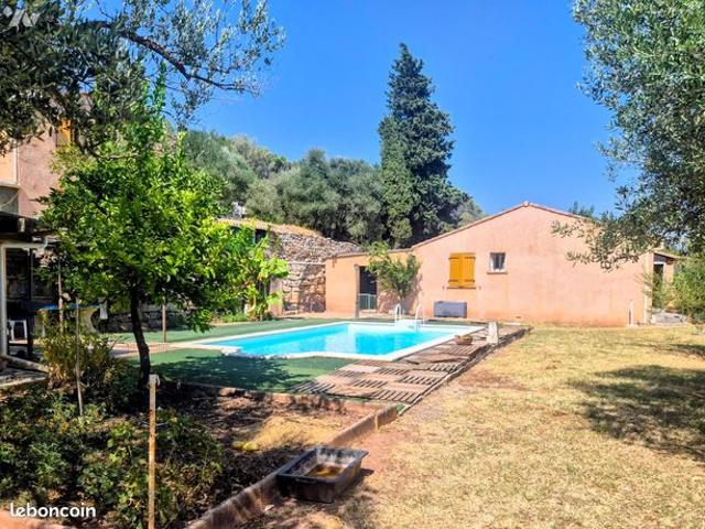 Villa 8 pièces 170 m²