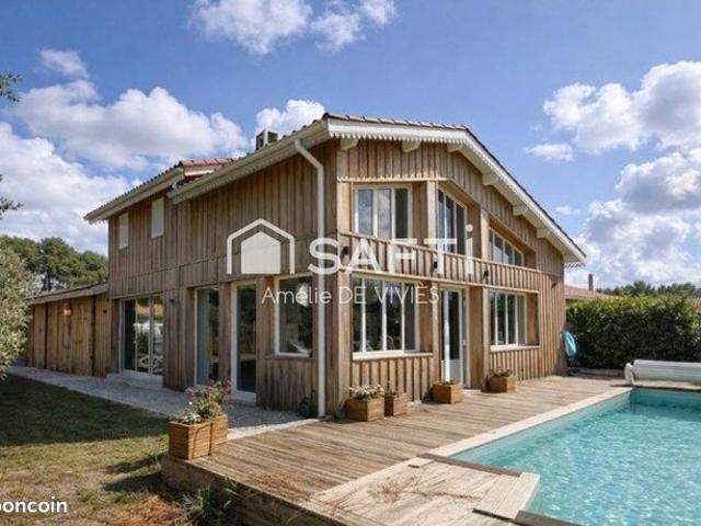Villa 8 pièces 172 m²