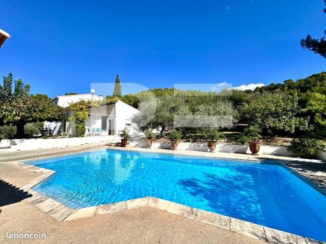 Villa 8 pièces 173 m²