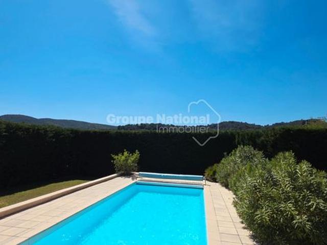 Villa 8 pièces 174 m²