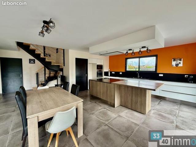 Villa 8 pièces 174 m²