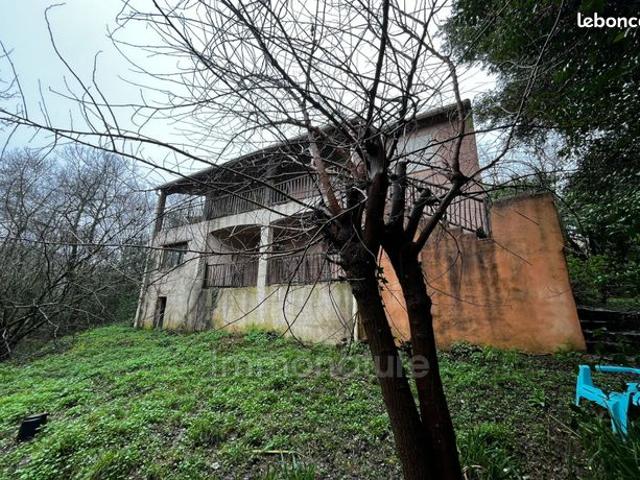 Villa 8 pièces 175 m²