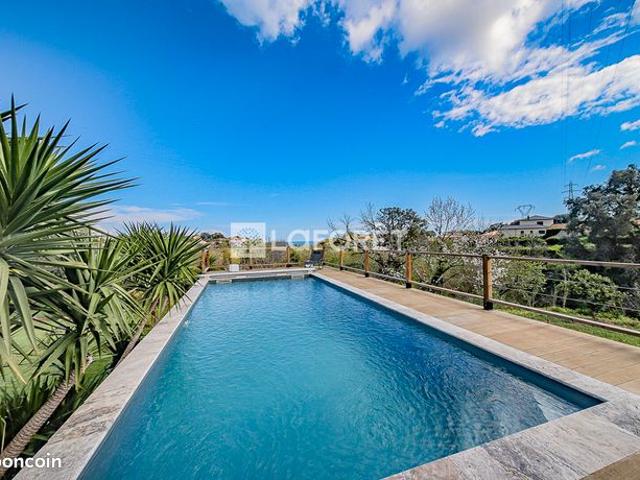 Villa 8 pièces 175 m²