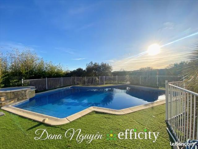 Villa 8 pièces 176 m²