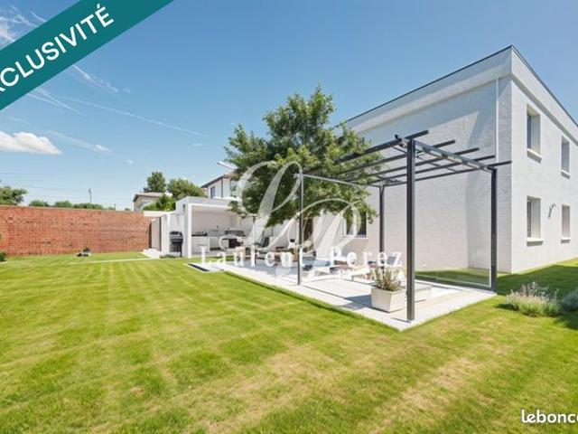 Villa 8 pièces 178 m²
