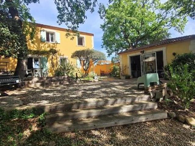 Villa 8 pièces 180 m²