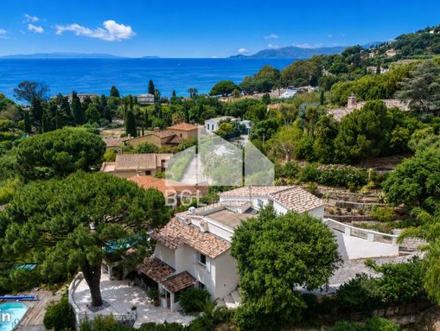 Villa 8 pièces 180 m²