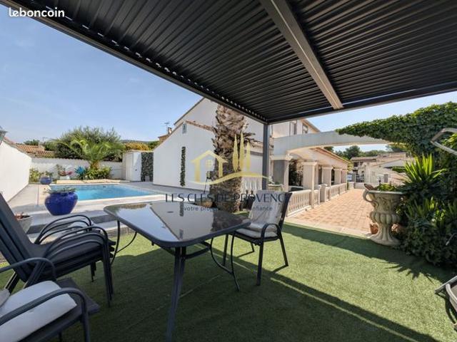 Villa 8 pièces 180 m²