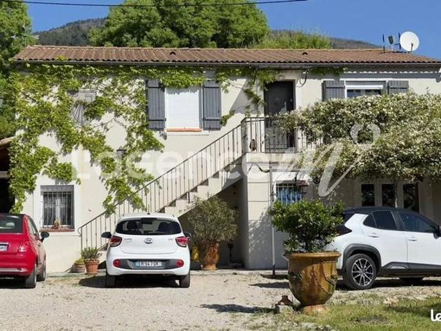 Villa 8 pièces 181 m²