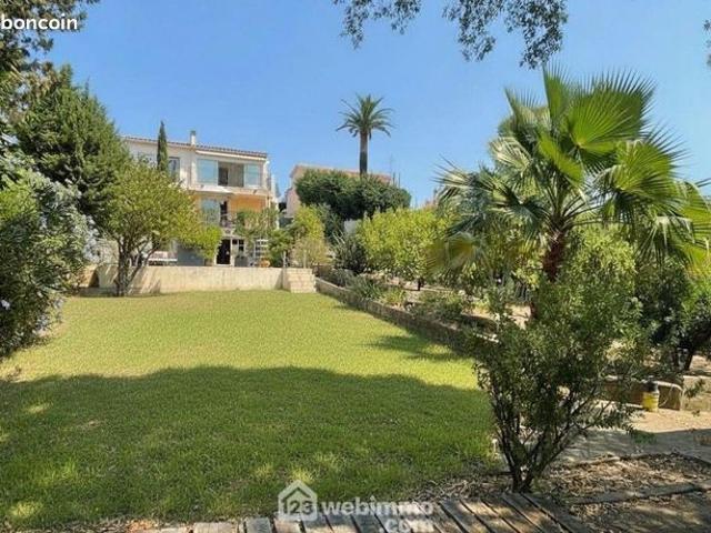 Villa 8 pièces 182 m²