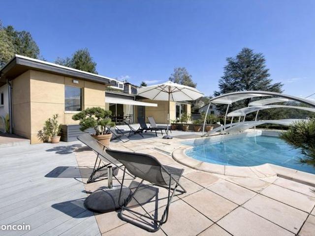 Villa 8 pièces 182 m²
