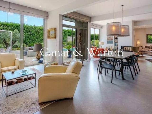 Villa 8 pièces 183 m²