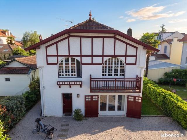 Villa 8 pièces 186 m²