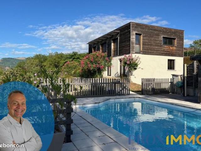 Villa 8 pièces 188 m²