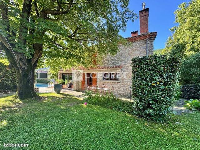 Villa 8 pièces 189 m²