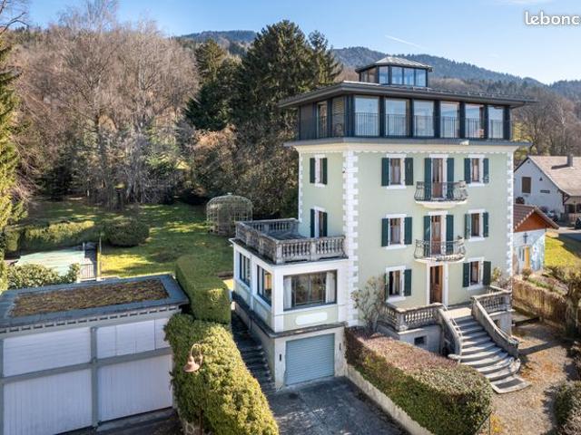 Villa 8 pièces 189 m²