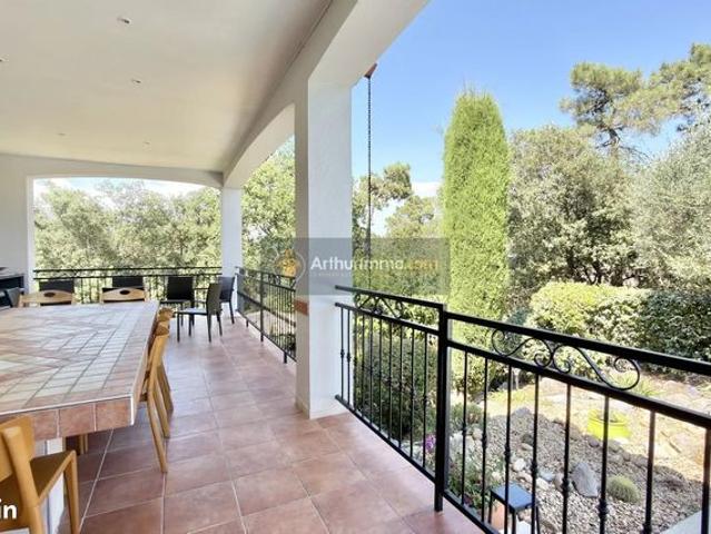 Villa 8 pièces 190 m²