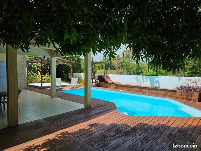 Villa 8 pièces 190 m²