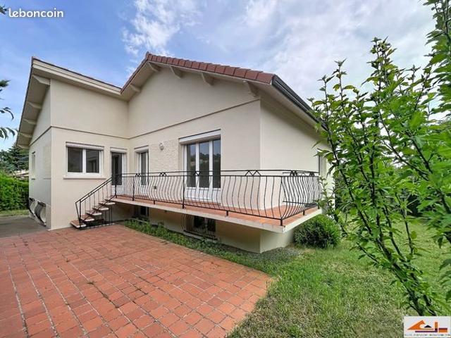 Villa 8 pièces 190 m²