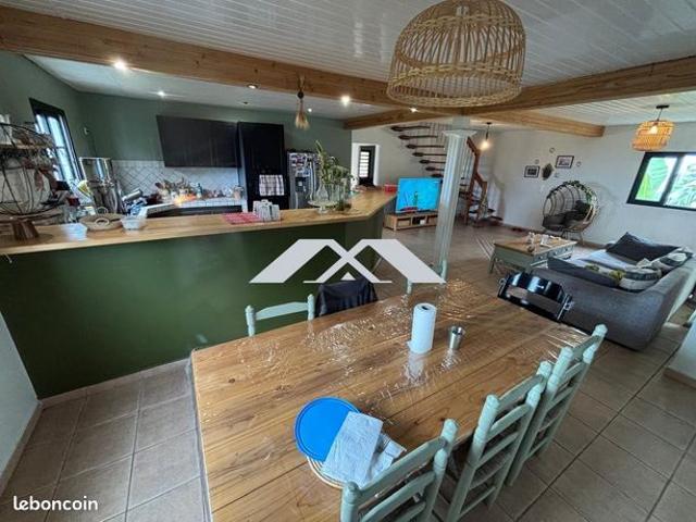 Villa 8 pièces 192 m²