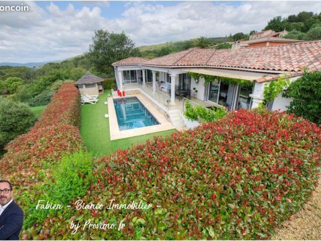 Villa 8 pièces 194 m²