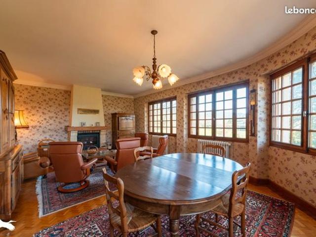 Villa 8 pièces 194 m²