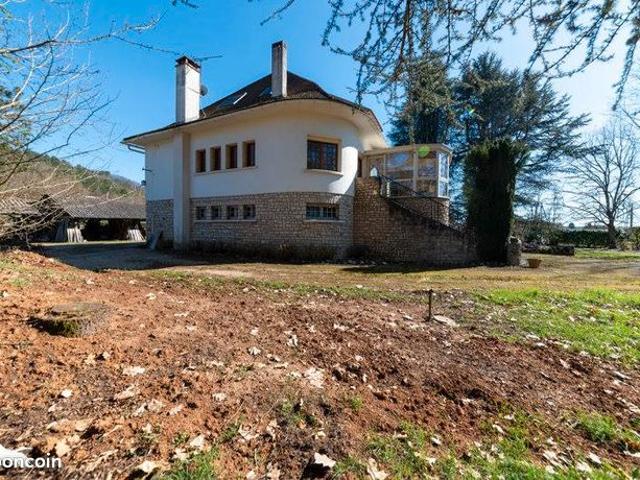 Villa 8 pièces 194 m²