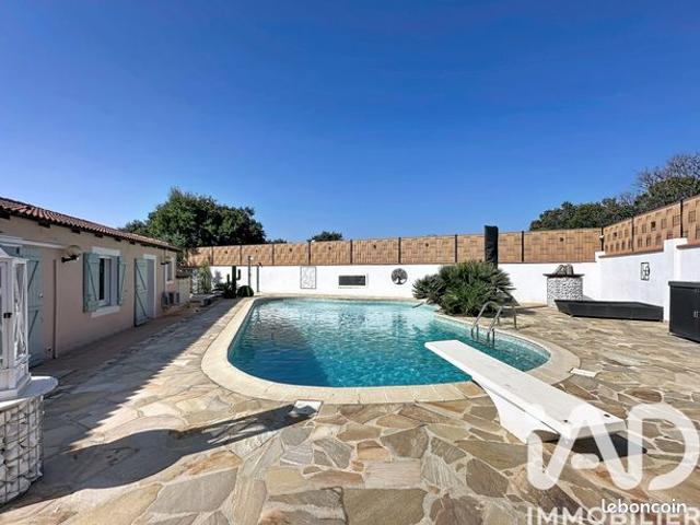Villa 8 pièces 194 m²