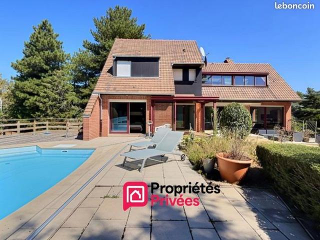 Villa 8 pièces 194 m²