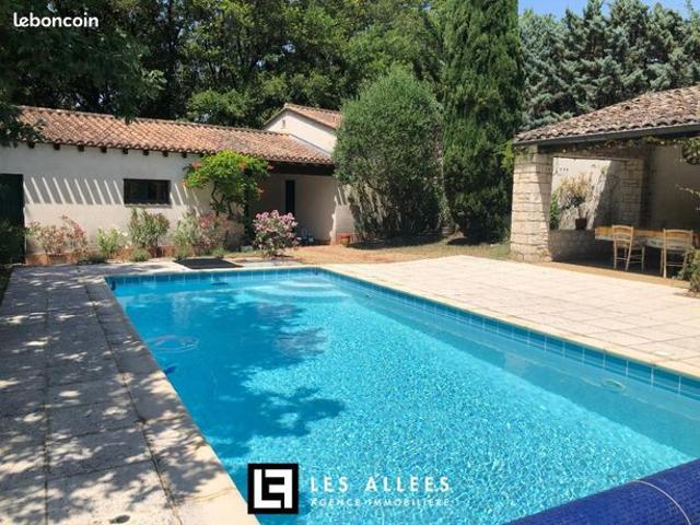 Villa 8 pièces 195 m²