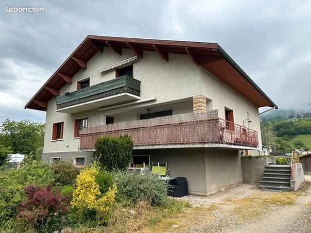 Villa 8 pièces 195 m²