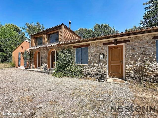 Villa 8 pièces 197 m²