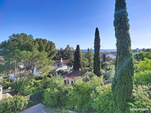 Villa 8 pièces 198 m²