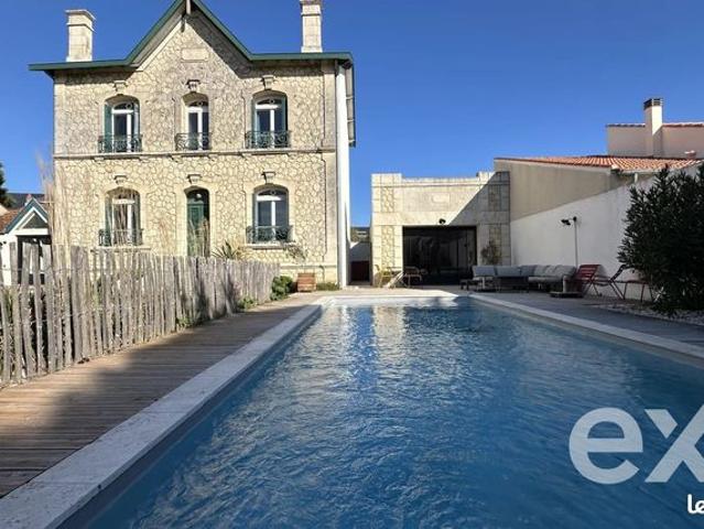 Villa 8 pièces 199 m²